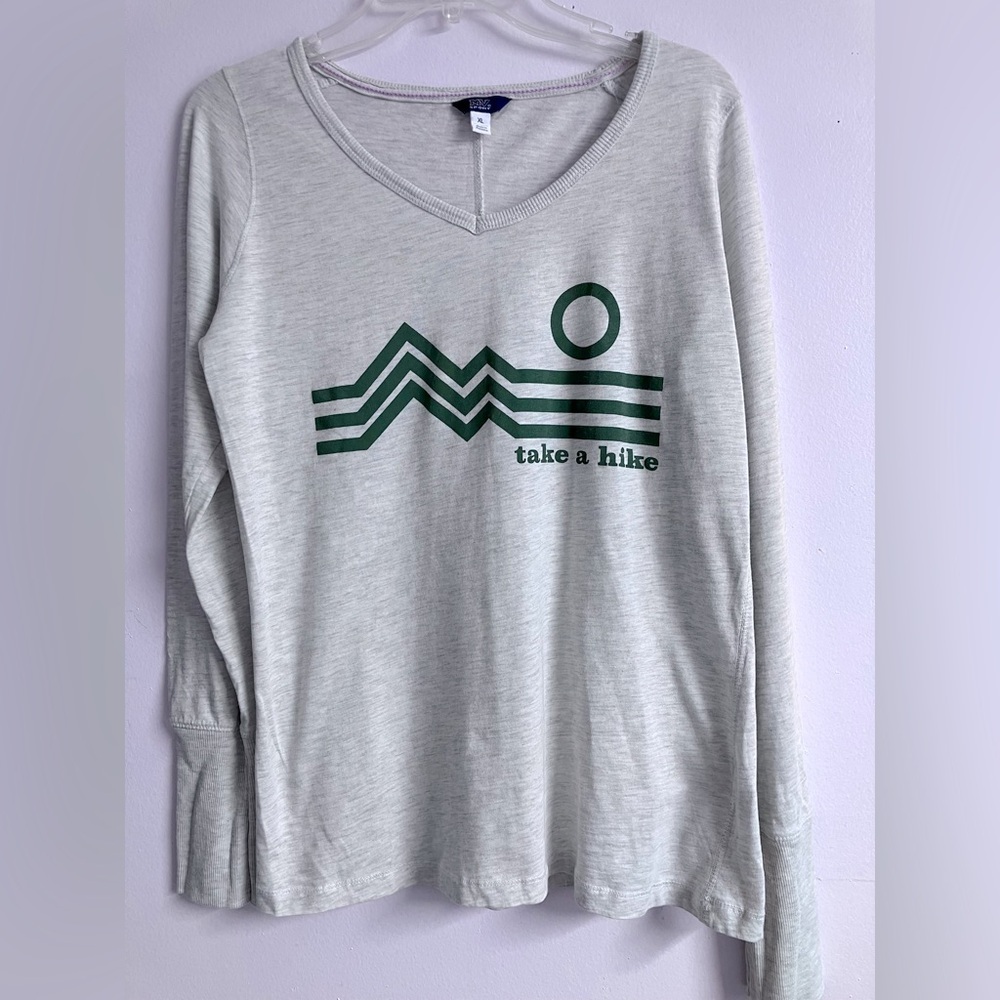 MV Sport “Take a Hike” Women’s T Shirt, Long Sleeve, XL, Cream/Green